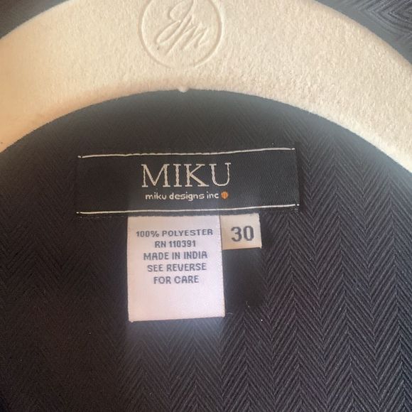 MIKU Black Horse Show Shirt Women’s Size 30/ Small - Picture 4 of 4